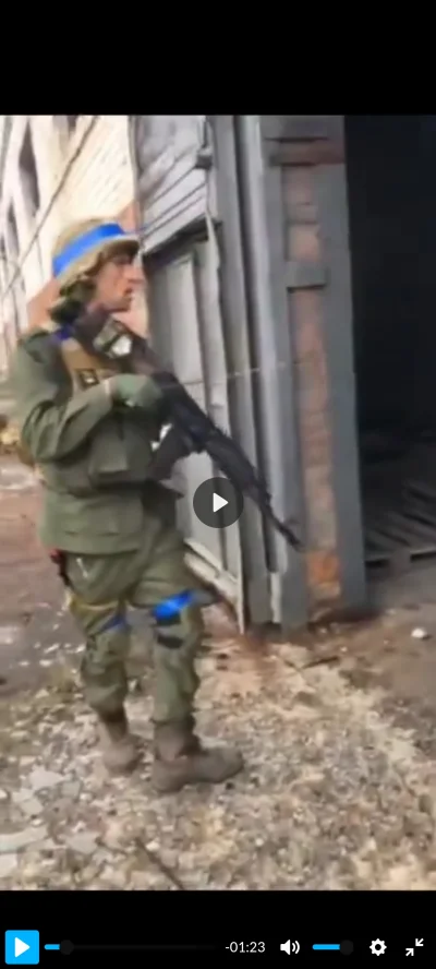 C.....y - Co ten ukraiński żołnierz ma za różdzke fimik jest na sadistiku nie potrafi...