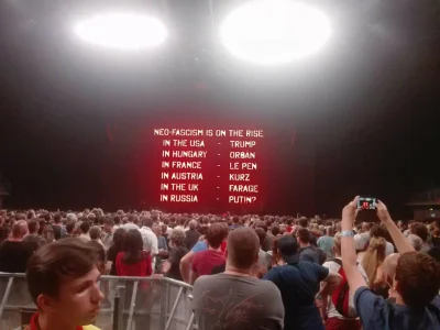 GeNeX - Zdjęcie z koncertu Watersa w Krakowie w 2018. Trochę słabo się zestarzało ( ͡...