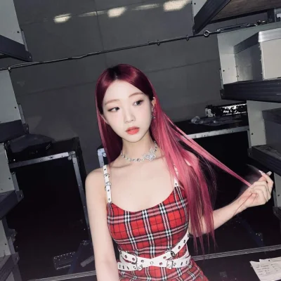 InnyWymiar90 - #koreanka #loona 
#yeojin