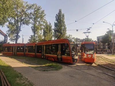 sylwke3100 - Katowicka / Metalowców, Chorzów

Spotkanko dwóch tramwajów w Chorzowie n...