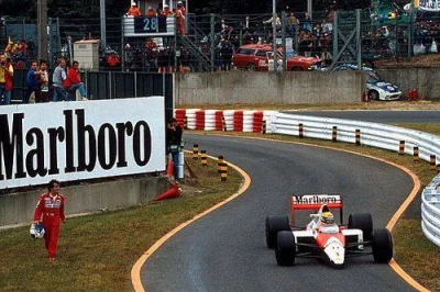 jaxonxst - Ayrton Senna zjeżdza do boksów, a Prost idzie do prezydenta FIA