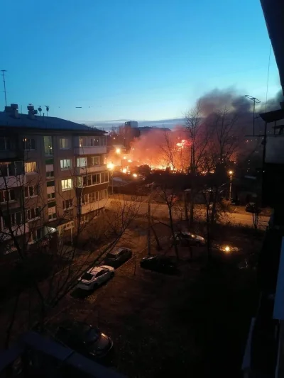 waro - To już chyba jakaś plaga.

W Irkucku na blok mieszkalny spadł Su-30.

#ukr...