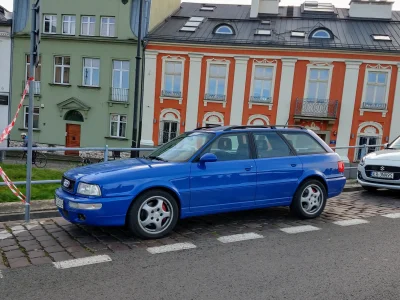 TypowyPolskiFaszysta - Jaka zadbana osiemdziesiątka i jaki ładny lakier, ciekawe czy ...