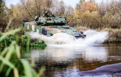 ArtBrut - #rosja #wojna #ukraina #wojsko #czolgi #polska

AS-21 Redback na testach pr...