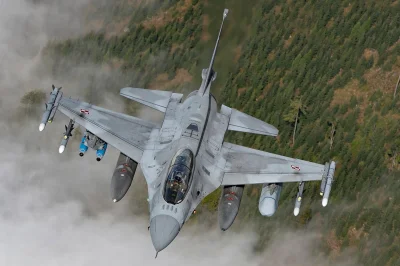 TenebrosuS - Rzadko widziane załadowane uzbrojenie na naszych F-16 z JDAMami i JASSMe...