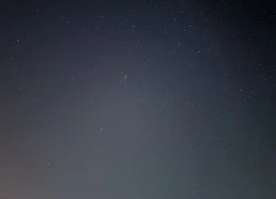 abc - @xandra: Tutaj galaktyka Andromedy zrobiona Pixel 4a - naswietlana 4 minuty: