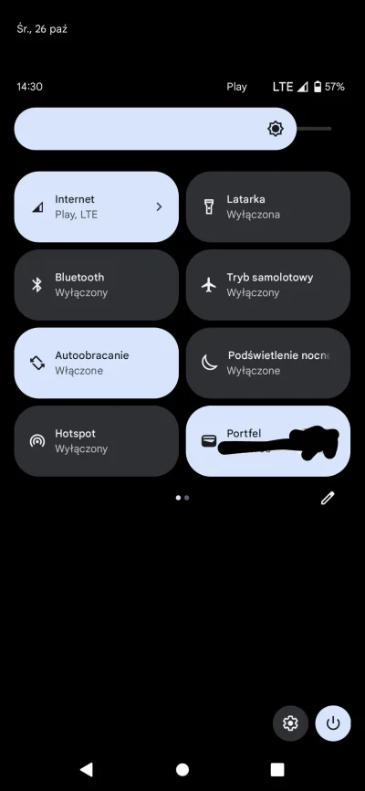 Corrny - Da się jakoś dodać żeby na tym pasku był skrót od NFC?

#googlepixel #androi...