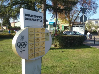Poludnik20 - #TomaszówMazowiecki #Łodzkie Tablica upamiętniająca Olimpijczyków z Toma...