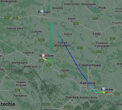 atrick - od dzisiaj miały być loty #krakow - #poznan ale chyba nastąpiła zmiana planó...