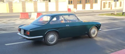 jos - #wroclawcarspotting #carspotting #alfaromeo 
Alfa Romeo ale nie wiem dokladnie ...