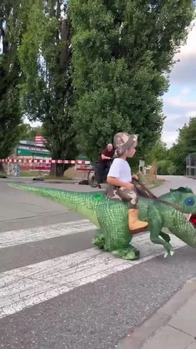 kicek3d - #zonabijealewolnobiega #heheszki #dinozaury