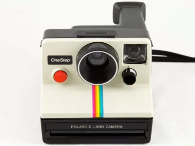 Clefairy - Mam kilka Polaroidów (również taki jak na zdjęciu) - da się obecnie kupić ...