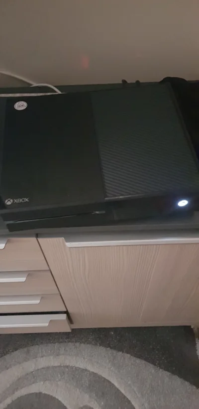 quzko - Kupiłem gra 4 do Xbox one X mam komunikat że nie da się zainstalować i costam...