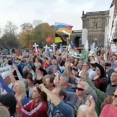 K.....a - @MaiuszDE: też miałem takie podejście.... ale jak obronić tą kacapską flagę...