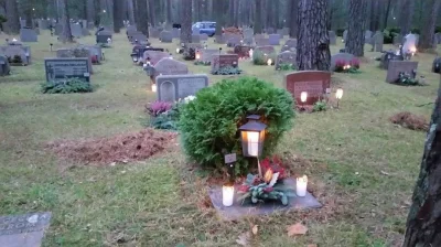tomaszko_p - Powinien być zmieniony całkowicie obraz polskiego cmentarza. Tabliczki j...