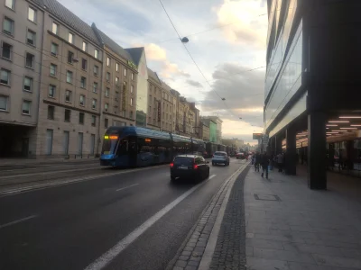mp3-10 - Zatrzymanie tramwajów na Piotra Skargi w obie strony we #wroclaw