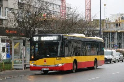 Mr--A-Veed - W Warszawie na Wołoskiej właśnie wymalowują buspasy.

Na ulicy, na które...