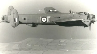 wfyokyga - Google mówi Avro Manchester a podpisane jest jako Avro Lancaster GR Mk.3. ...