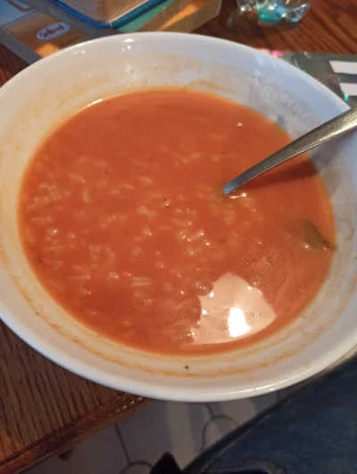 diway - Jem se pomidorowa z ryżem. Siemanko

#foodporn #gotujzwykopem