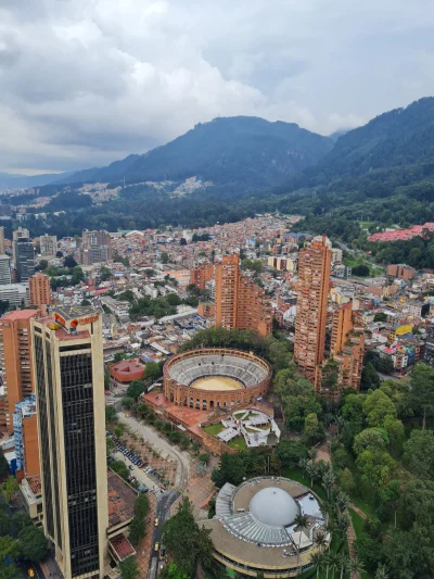 ramirezvaca - A tak wygląda Bogota z wysokości 196 m :) Torre Colpatria.

#podroze ...