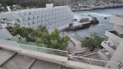 roso122 - Ogólnie w Hiszpanii jest straszna betonoza. Na Majorce są zatoczki obudowan...