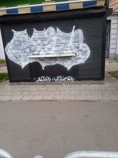 ondraszek - #lublin #graffiti 
To bydlęta pier**** ;)
A jakis czas temu gość zamalowy...