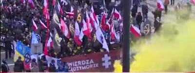 Dominek - @saakaszi a tutaj polsko-ukrainska flaga z celtykiem jakies skrajnej organi...
