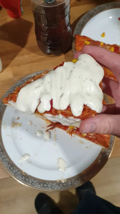 Viarus_ - Czasami pizza jest dodatkiem do sosu, tak już jest

#foodporn #gotujzwykope...
