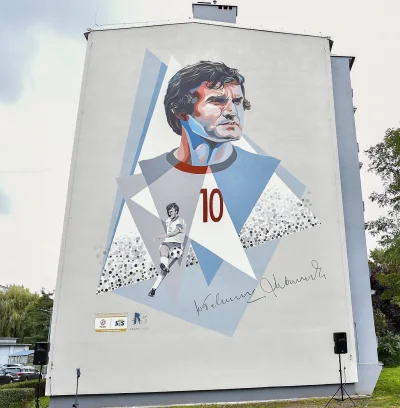 gruby2305 - W #gliwice powstał mural jednego z najwybitniejszych polskich piłkarzy - ...