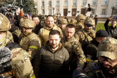 BmvR - Prezydent też już w Chersoniu. Pewnie podstawili ciężarówkę, żeby udźwignęła g...