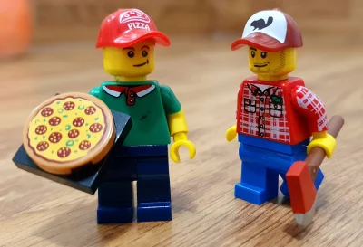 bluehead - A po wyrębie _cubensis_ chodziliśmy na pitce.
#lego #minifigs #pizza