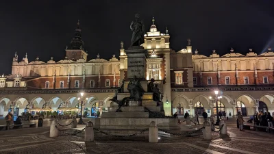 NdFeB - #krakow mam #pytanie dlaczego ten pomnik nie jest jakoś lepiej podświetlony? ...