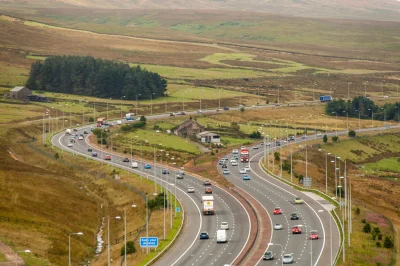 sorek - @brakloginuf: trochę przypomina M62 - najwyżej położoną autostradę w UK gdzie...