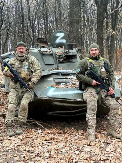 urodzony25lipca - Przejęty od ruskich bojowy wóz desantu BMD-2
W komentarzu bonus ( ...