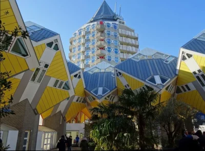 Loskamilos1 - "Kostki" z Rotterdamu to szereg budowli w kształcie sześcianów zaprojek...