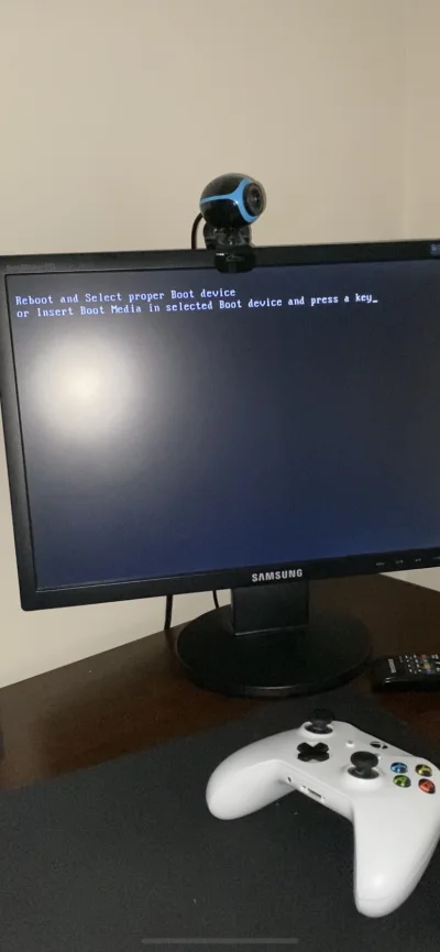 mDvMatti - Mam problem z moim PC, mianowicie gdy go uruchamiam po paru sekund pojawia...