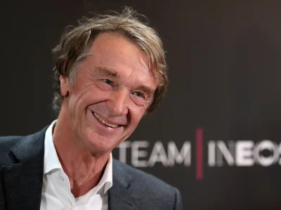 allocer - Sir Jim Ratcliffe will bid for Manchester United after the Glazers formally...