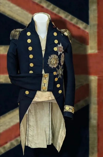 Loskamilos1 - Płaszcz należący do admirała floty brytyjskiej, Horatio Nelsona. Dowódc...