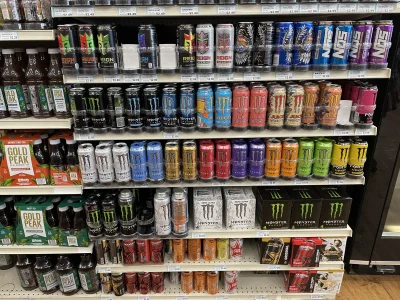 koba01 - @koba01: A tu fotka ze sklepu dla pijaczy monsterków, może ktoregos nie ma w...