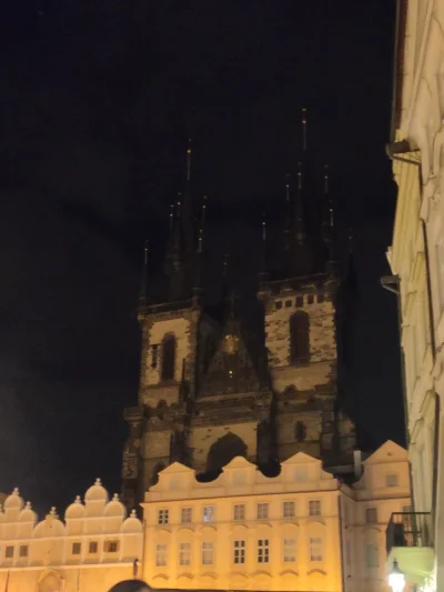 wujeklistonosza - Pozdrawiam z Pragi z jarmarku, piękny ten kościół Tychona Brane 

#...