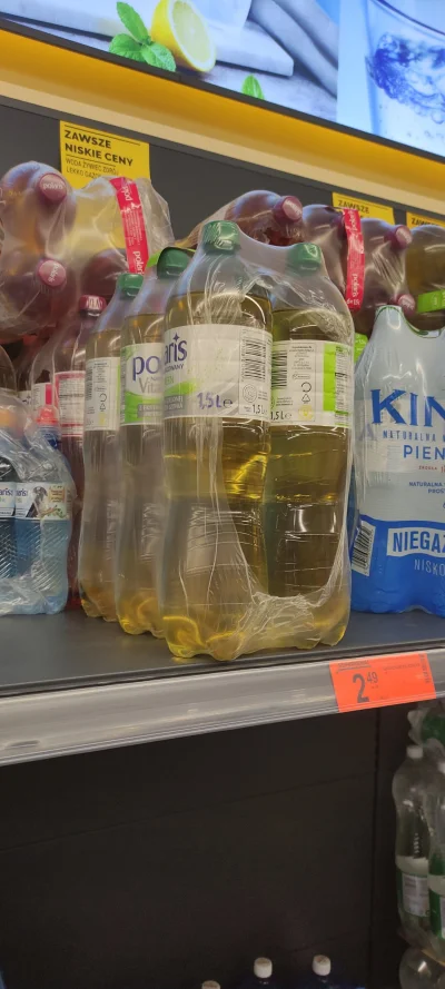 skrytek - W biedronce możecie se kupić szczyny w butelce xD

#biedronka #transport #h...