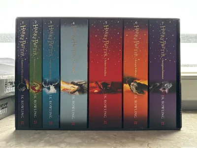 Wokawonsky - Kupiłem sobie zestaw książek o Harrym Potterze i cieszę się jak dzieciak...