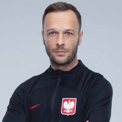 bezbekpol - @KromkaMistrz: google mi mówi, że Kamil Potrykus, asystent trenera.