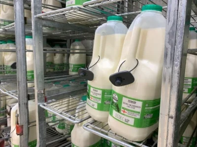 konradpra - Burżuazja, masło kradną. 
W UK kradną już mleko. XD

https://www.mirro...