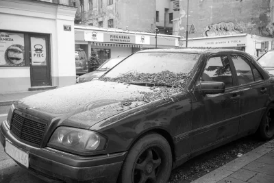 Monochrome_Man - Jesienno - zimowy Mercedes w pięknym mieście. ( ͡° ͜ʖ ͡°)

#parkol...