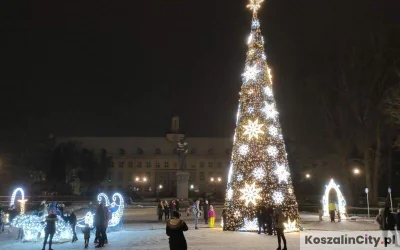 KoszalinCity - Choinka, iluminacje świetlne i ozdoby świąteczne rozświetliły Koszalin...