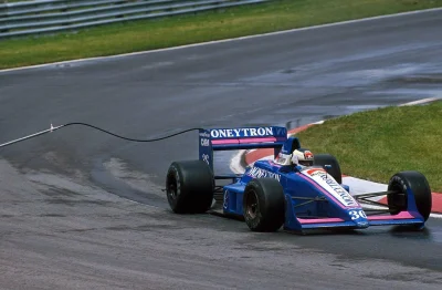 tumialemdaclogin - Podczas GP Kanady 1989 Stefan Johansson na 11 okrążeniu zjechał na...