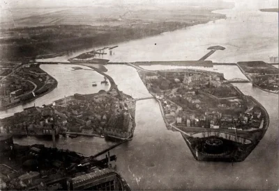 MrNobody567 - @MrNobody567: Powódź w 1924, widać jak "mokrym" miastem był Poznań kied...