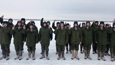 yosemitesam - #rosja #ukraina #wojna #bialorus #wojsko 
Na zdjęciu żołnierze 103. Sa...