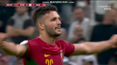 uncle_freddie - Portugalia [5] - 1 Szwajcaria, hattrick Ramosa
MIRROR
#golgif #mecz...